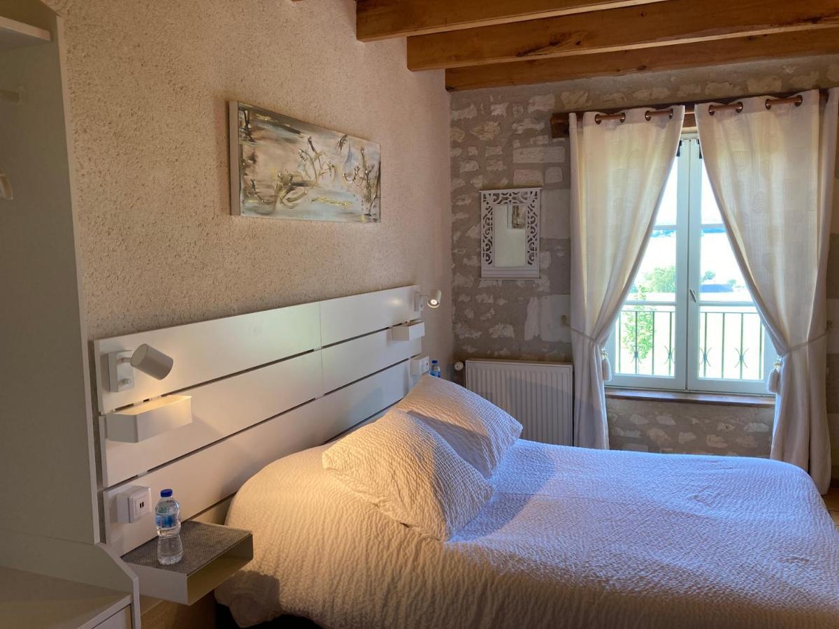 Logis Auberge De Crissay Екстериор снимка