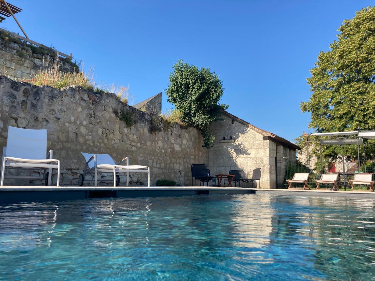 Logis Auberge De Crissay Екстериор снимка