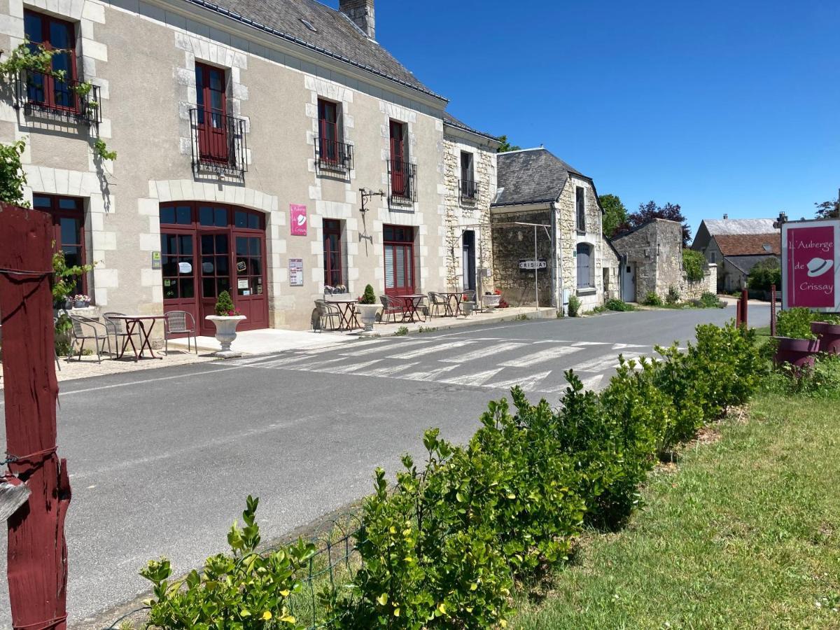 Logis Auberge De Crissay Екстериор снимка